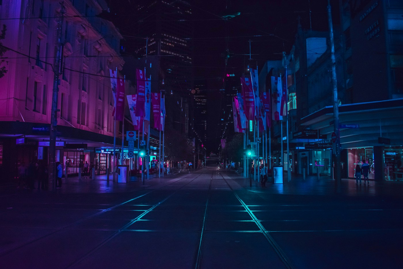 Ville lumineuse de nuit